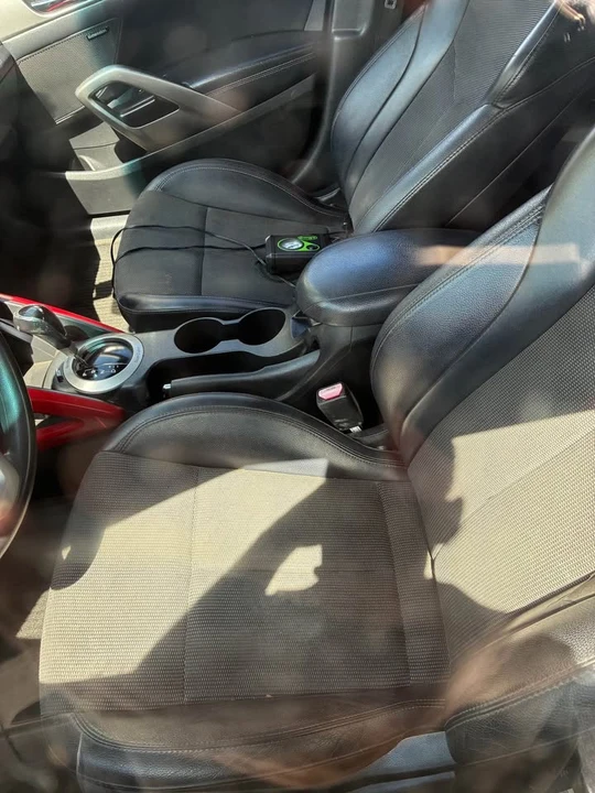 2013 Hyundai Veloster - Image 7 of 11