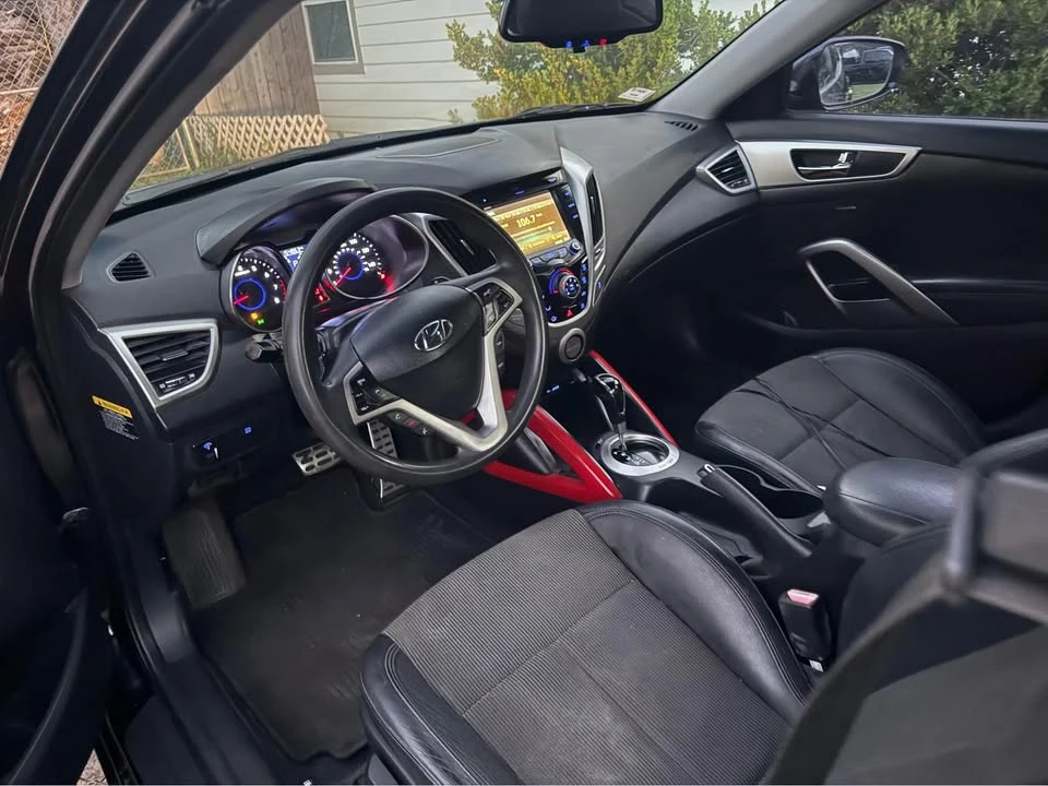 2013 Hyundai Veloster - Image 5 of 11