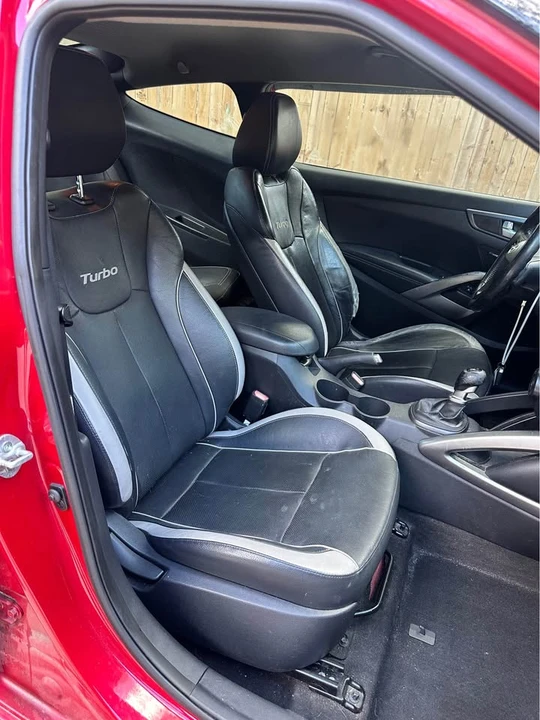 2013 Hyundai Veloster - Image 10 of 15
