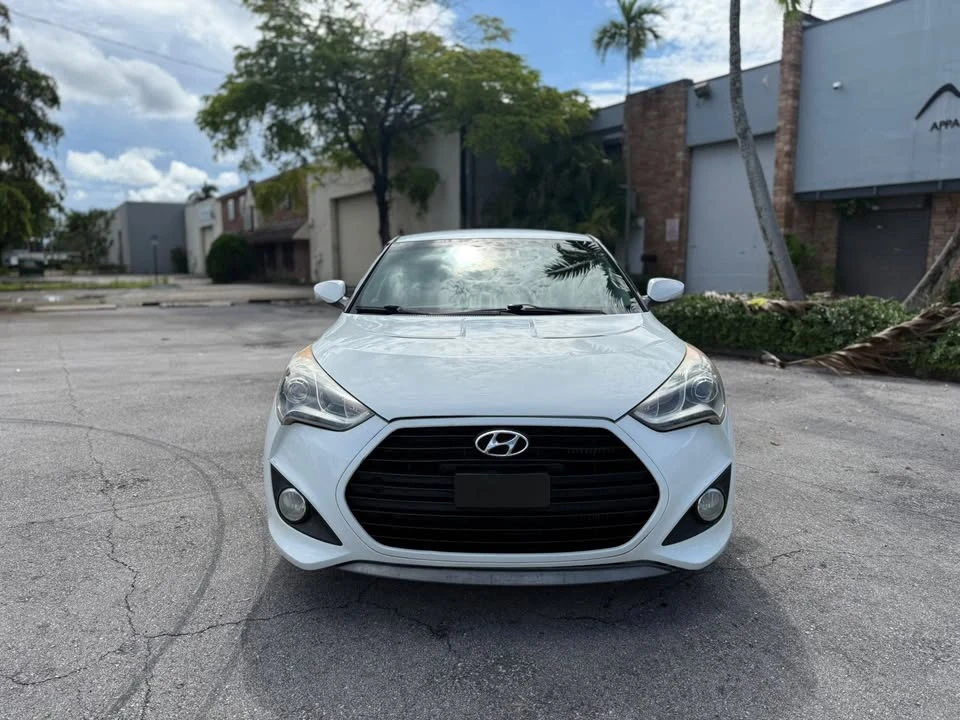 2013 Hyundai Veloster - Image 4 of 11