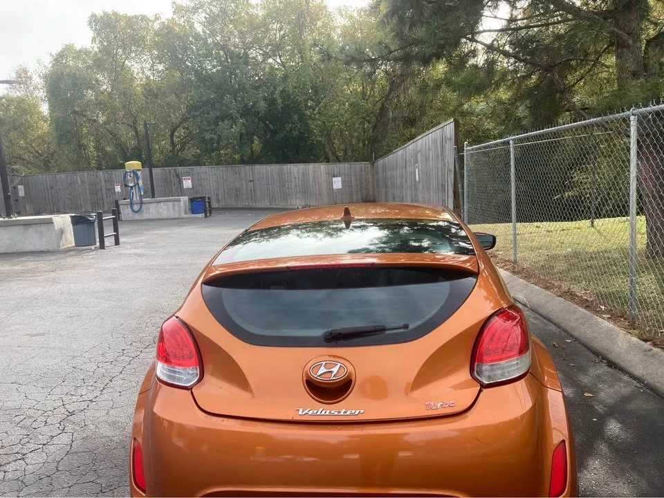 2013 Hyundai Veloster - Image 2 of 4