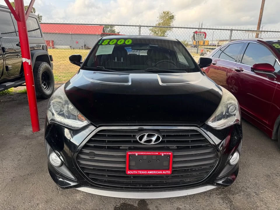 2013 Hyundai Veloster - Image 2 of 9