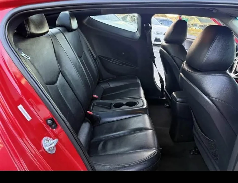 2013 Hyundai Veloster - Image 8 of 9