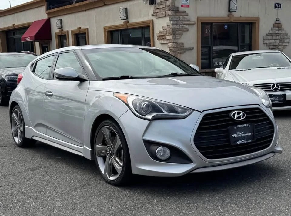 2013 Hyundai Veloster - Image 4 of 12