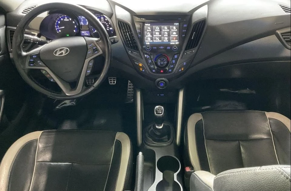 2013 Hyundai Veloster - Image 17 of 20