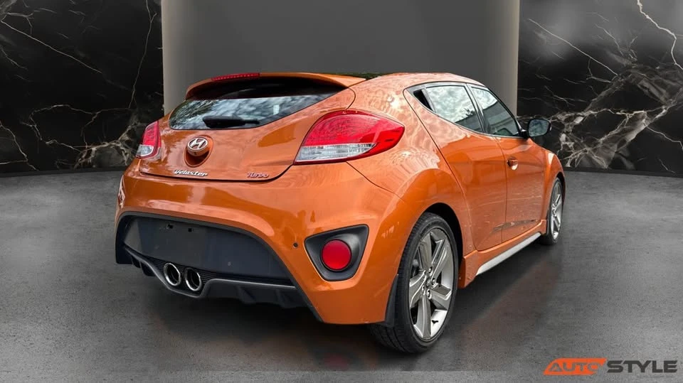 2013 Hyundai Veloster - Image 4 of 16