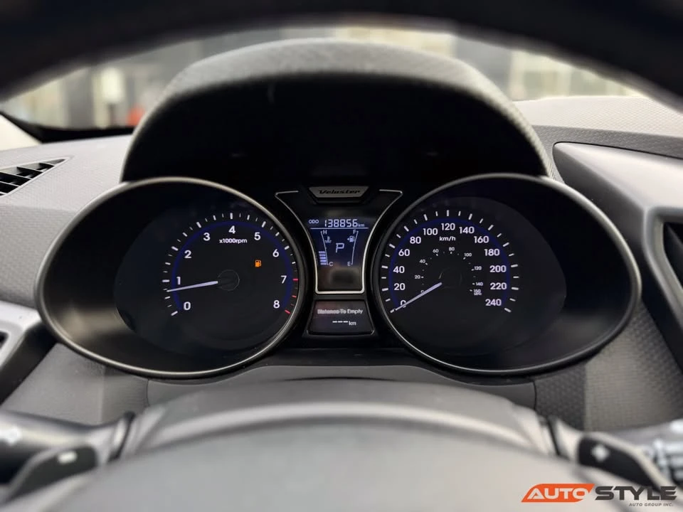 2013 Hyundai Veloster - Image 12 of 16