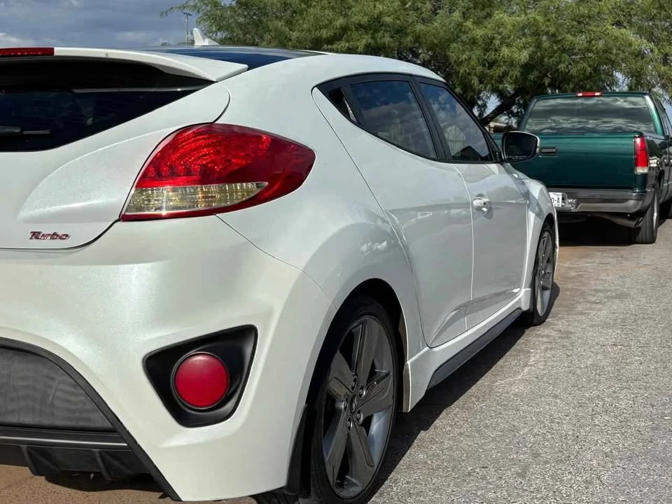 2013 Hyundai Veloster - Image 5 of 10