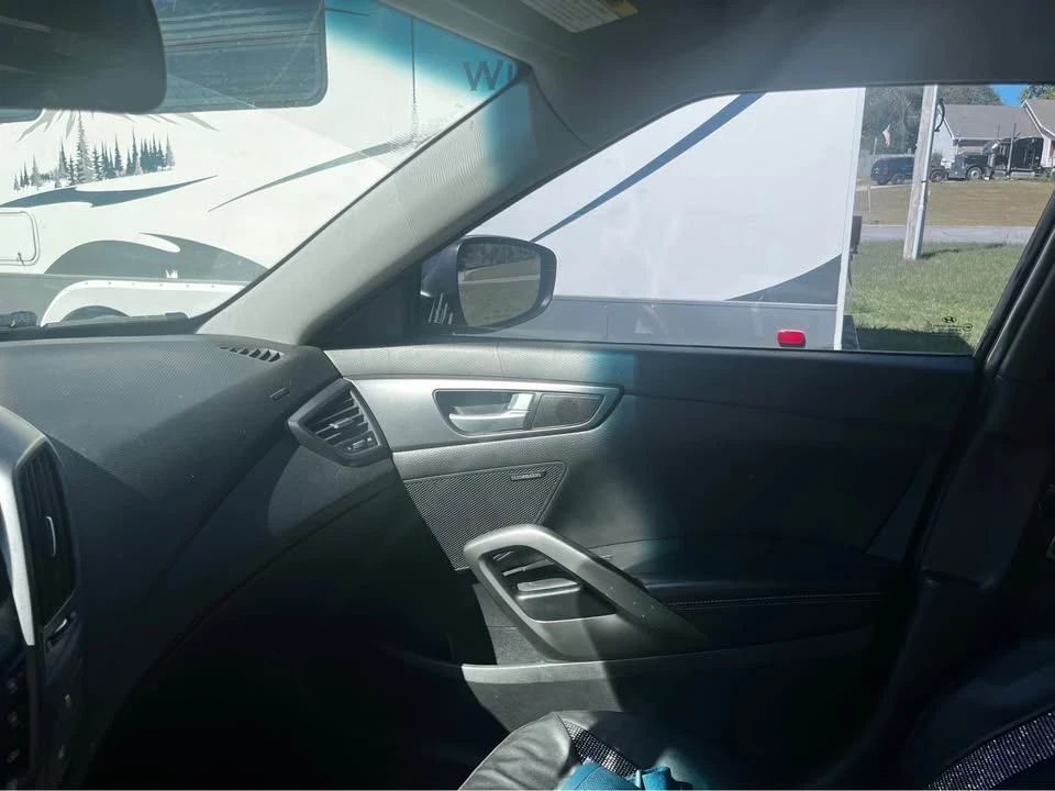 2013 Hyundai Veloster - Image 8 of 11