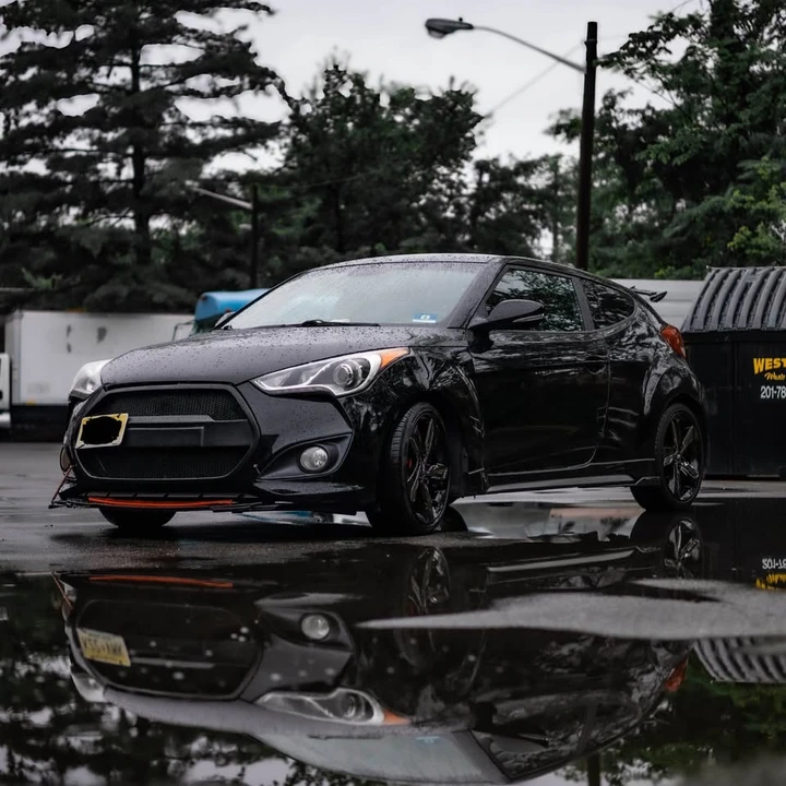 2013 Hyundai Veloster - Image 2 of 4