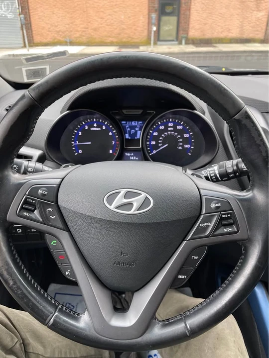 2013 Hyundai Veloster - Image 7 of 17