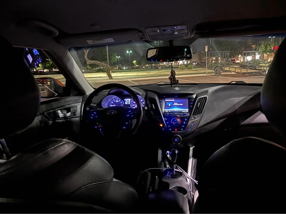 2013 Hyundai Veloster - Image 2 of 7