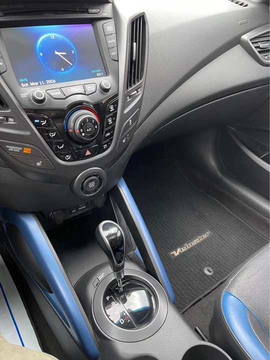 2013 Hyundai Veloster - Image 6 of 17