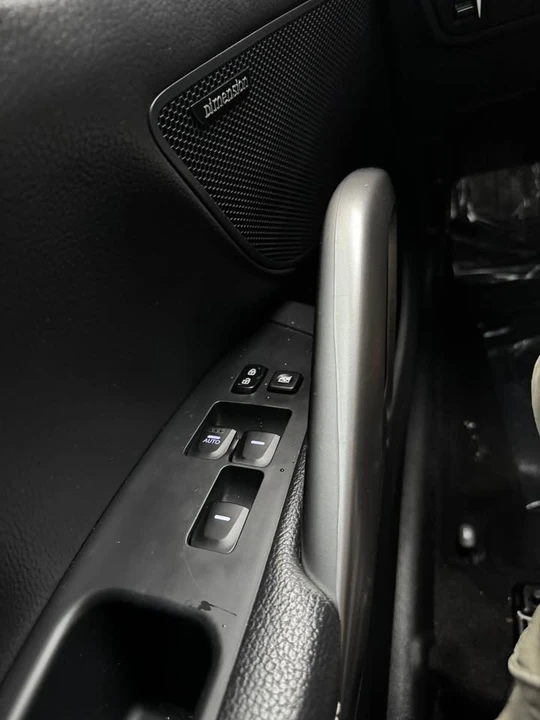 2013 Hyundai Veloster - Image 15 of 16