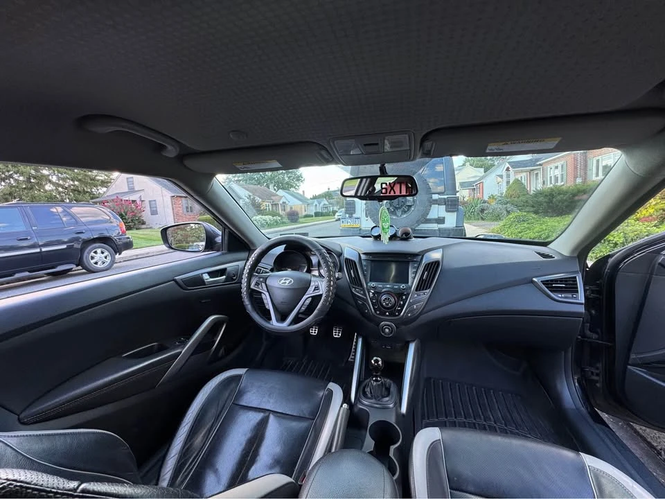 2013 Hyundai Veloster - Image 4 of 12