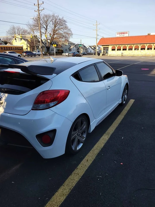 2013 Hyundai Veloster - Image 5 of 10