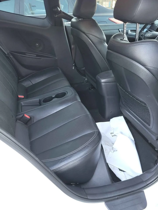 2013 Hyundai Veloster - Image 7 of 10
