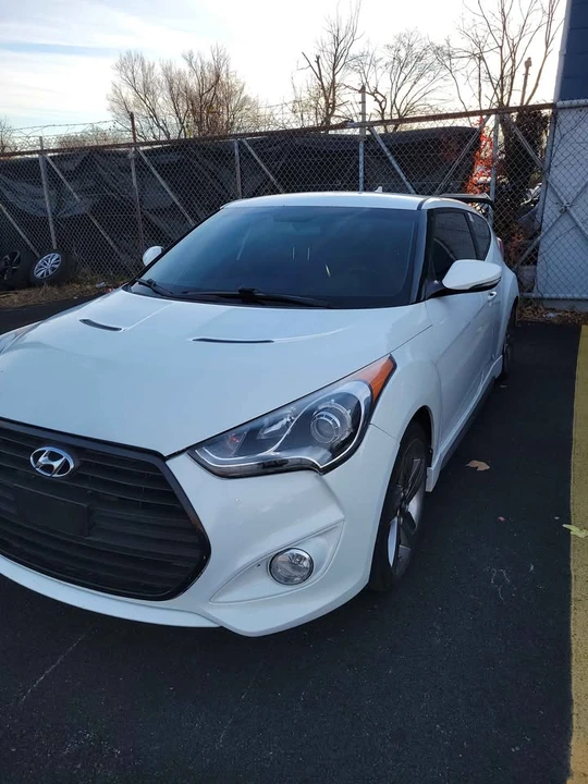 2013 Hyundai Veloster - Image 3 of 10