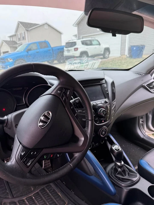 2013 Hyundai Veloster - Image 4 of 5