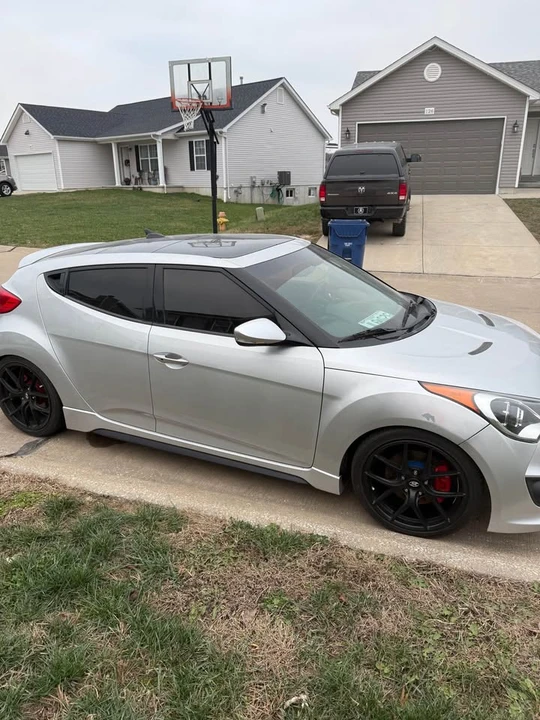 2013 Hyundai Veloster - Image 2 of 5