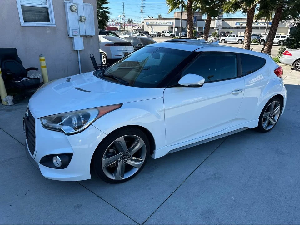 2013 Hyundai Veloster - Image 3 of 11