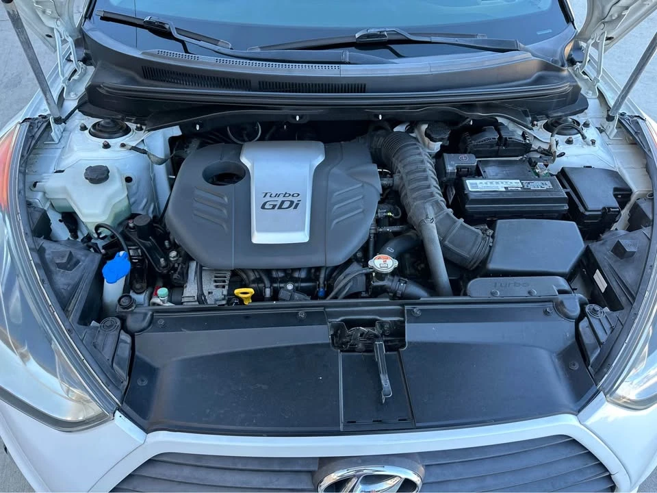 2013 Hyundai Veloster - Image 8 of 11
