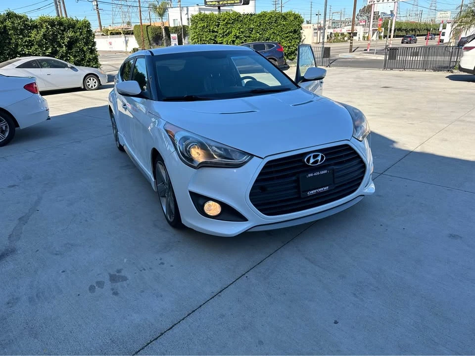 2013 Hyundai Veloster - Image 4 of 11