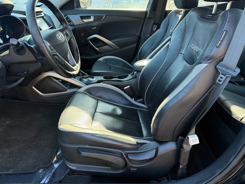 2013 Hyundai Veloster - Image 11 of 15