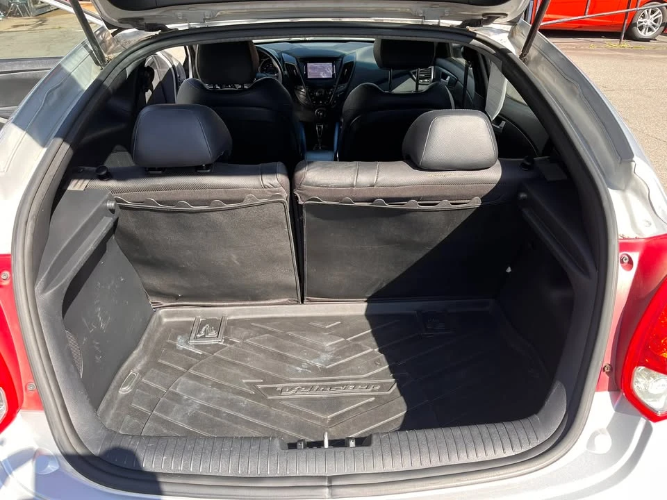 2013 Hyundai Veloster - Image 6 of 10