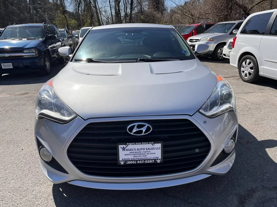2013 Hyundai Veloster - Image 2 of 10