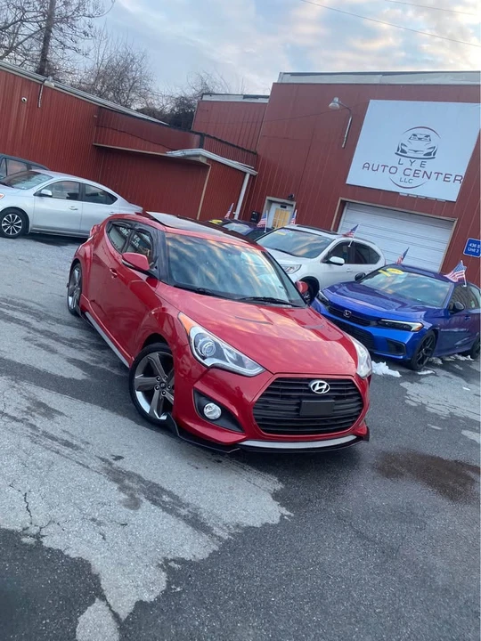 2013 Hyundai Veloster - Image 2 of 6