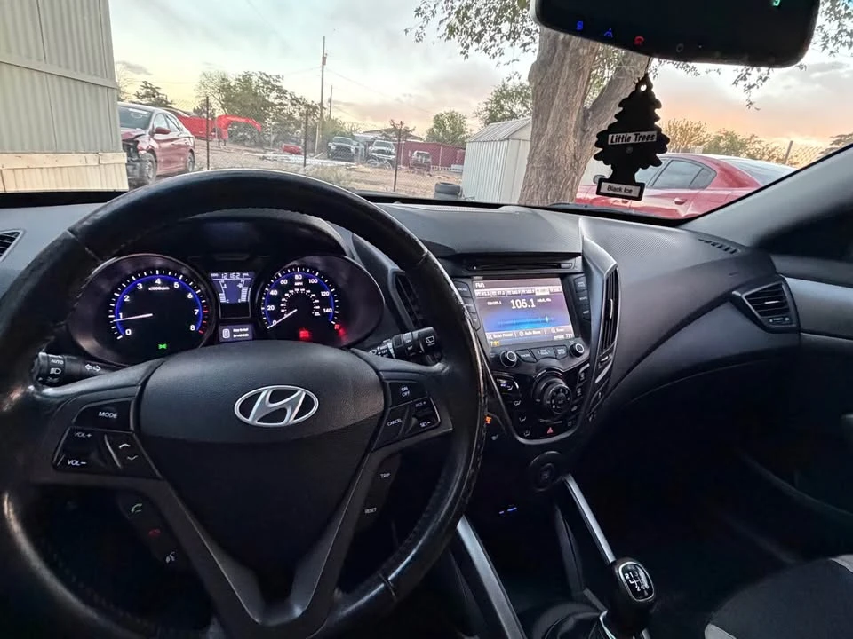 2013 Hyundai Veloster - Image 6 of 8