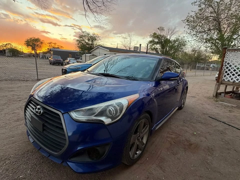 2013 Hyundai Veloster - Image 2 of 8