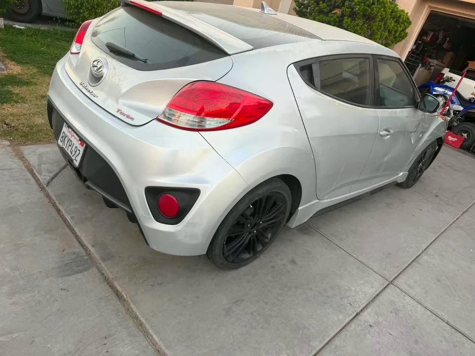 2013 Hyundai Veloster - Image 3 of 4