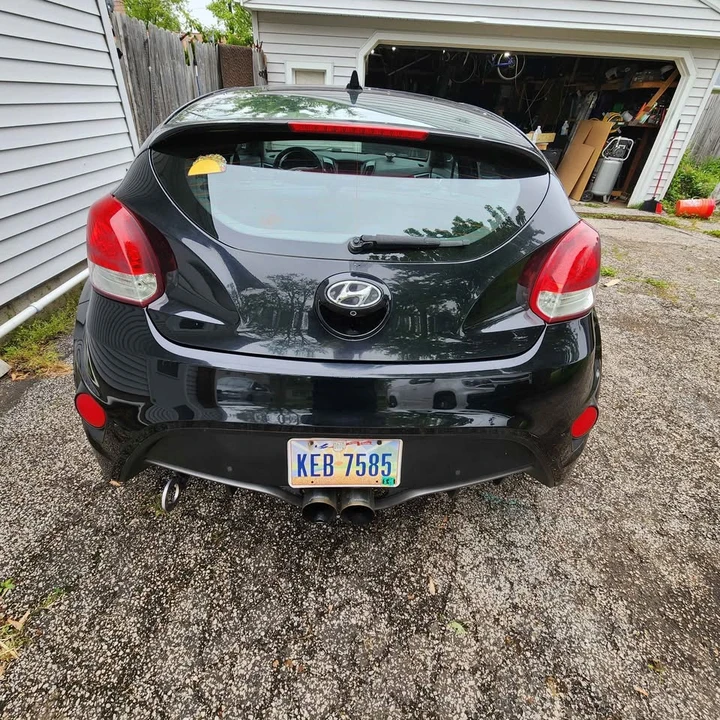 2013 Hyundai Veloster - Image 2 of 10
