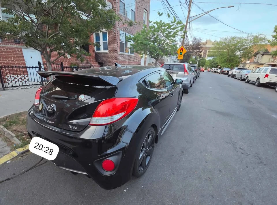 2013 Hyundai Veloster - Image 10 of 11