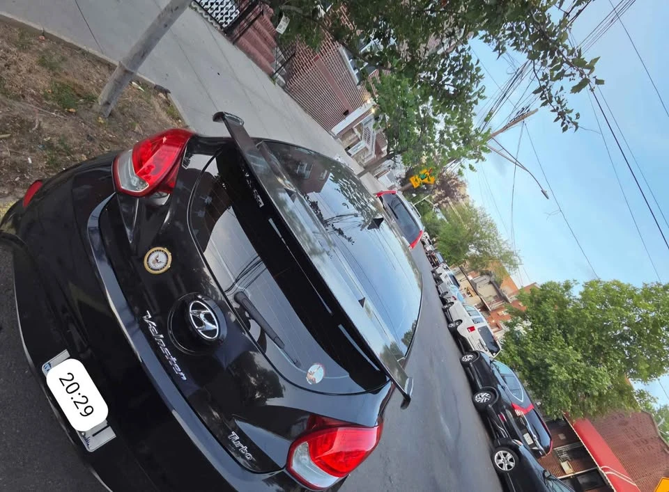 2013 Hyundai Veloster - Image 11 of 11