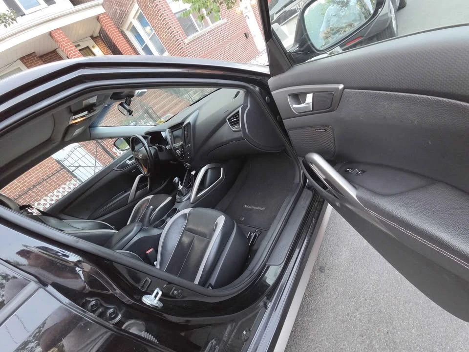 2013 Hyundai Veloster - Image 7 of 11
