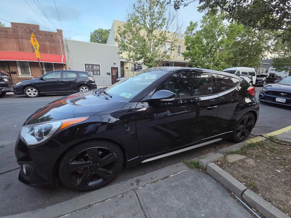 2013 Hyundai Veloster - Image 8 of 11