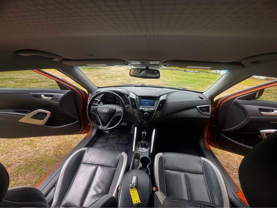 2013 Hyundai Veloster - Image 8 of 18
