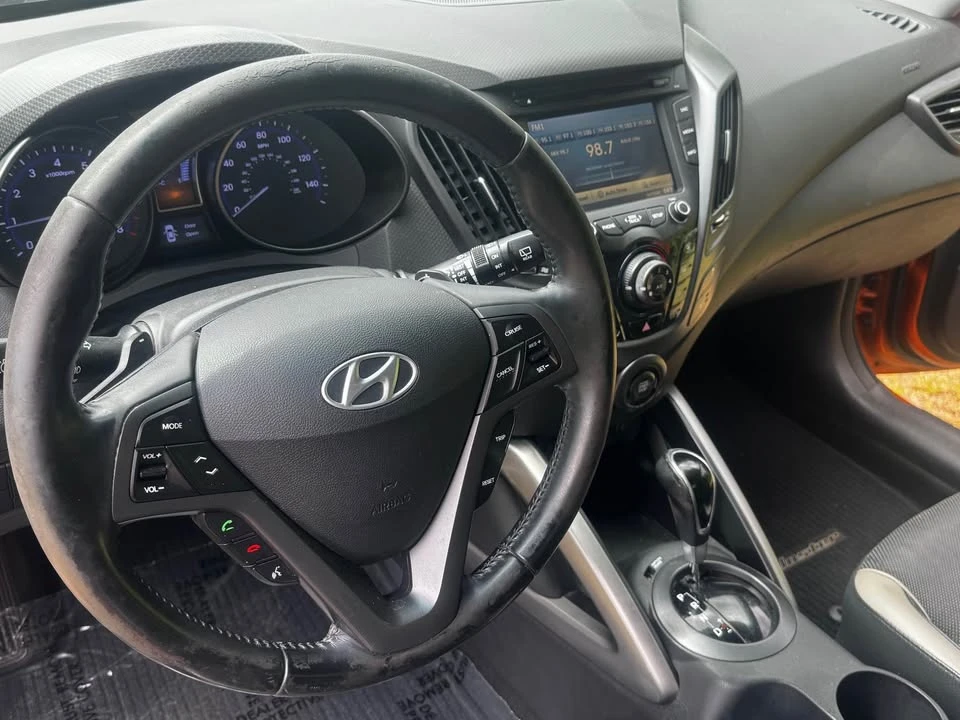 2013 Hyundai Veloster - Image 5 of 18