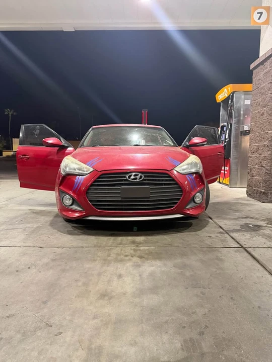2013 Hyundai Veloster - Image 12 of 17