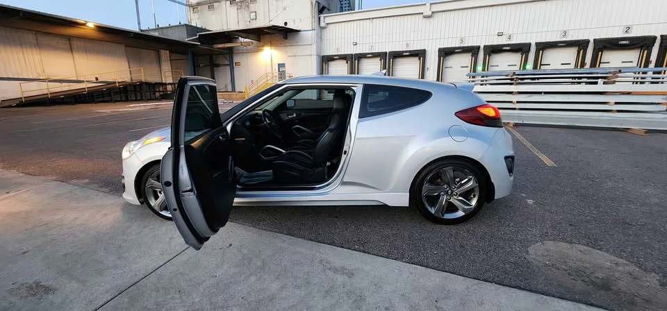 2013 Hyundai Veloster - Image 12 of 20