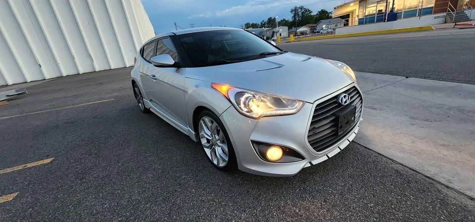 2013 Hyundai Veloster - Image 2 of 20