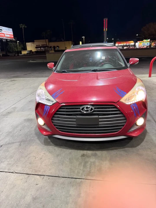 2013 Hyundai Veloster - Image 10 of 17
