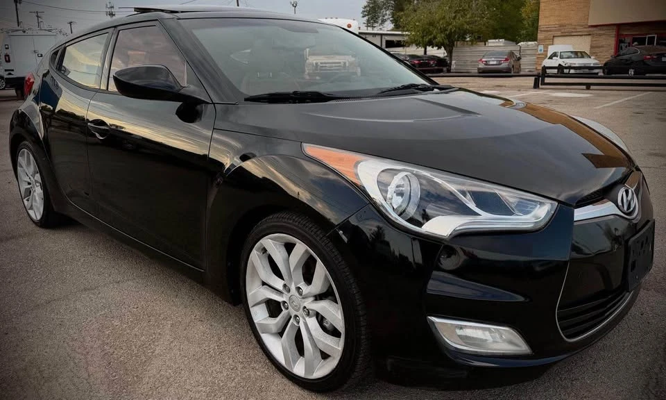 2013 Hyundai Veloster - Image 3 of 10