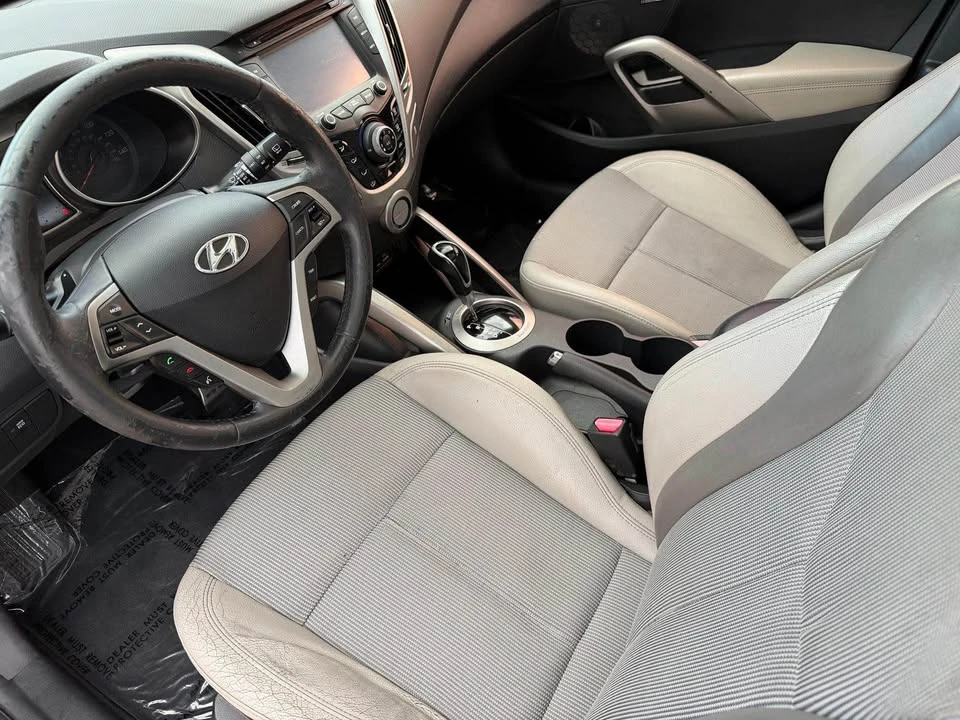 2013 Hyundai Veloster - Image 8 of 10