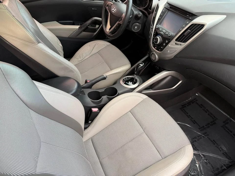2013 Hyundai Veloster - Image 9 of 10