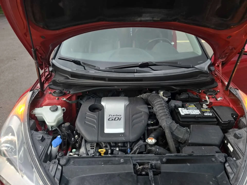 2013 Hyundai Veloster - Image 9 of 10
