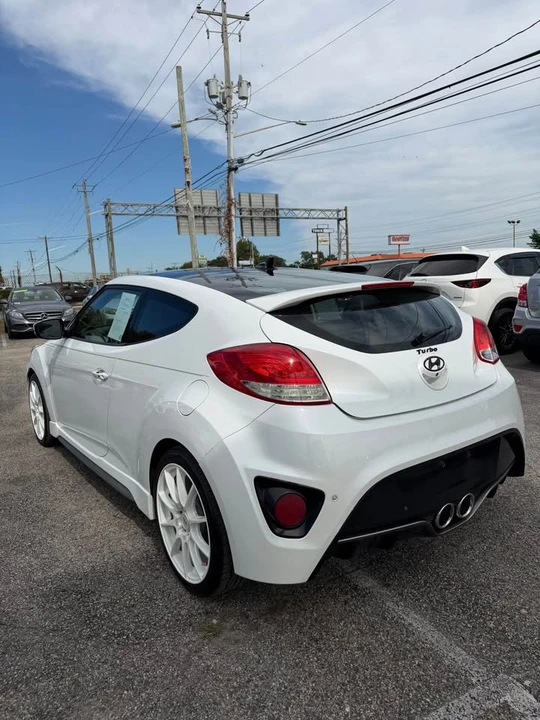 2013 Hyundai Veloster - Image 10 of 14